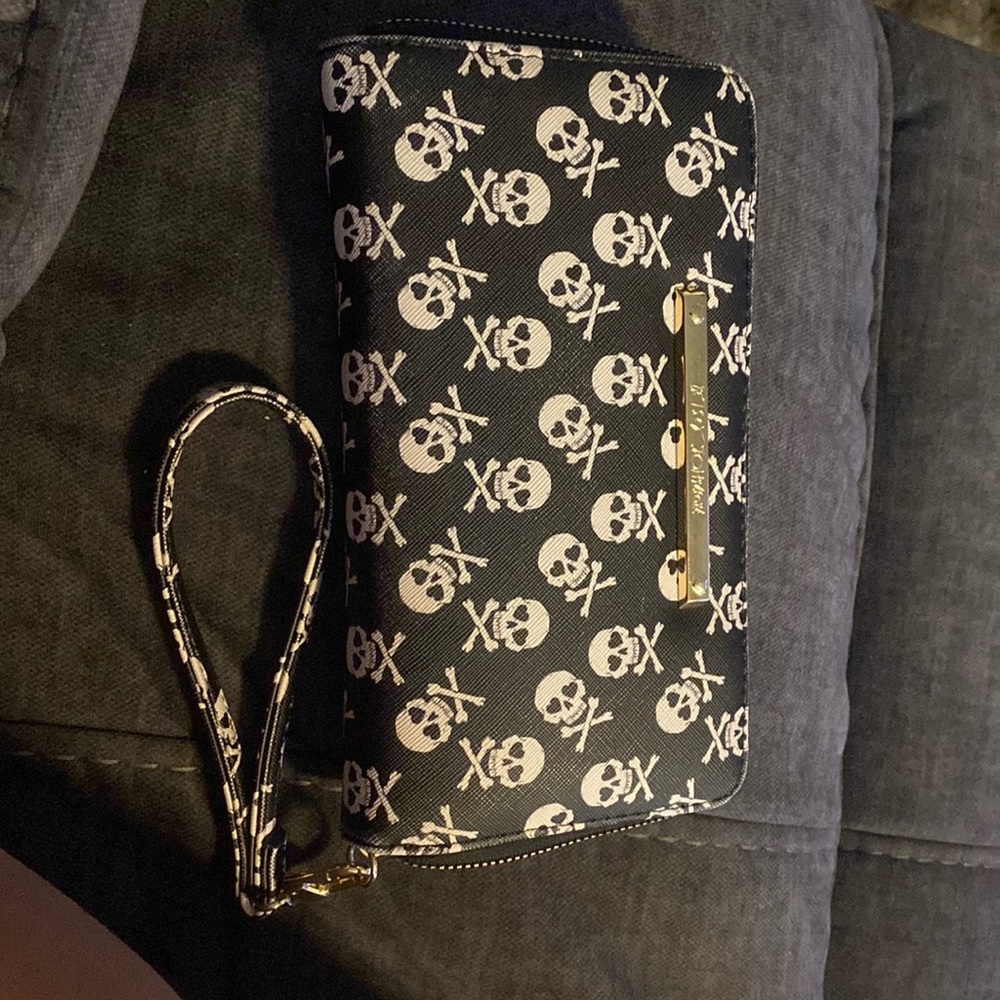 Betsy Johnson wallet